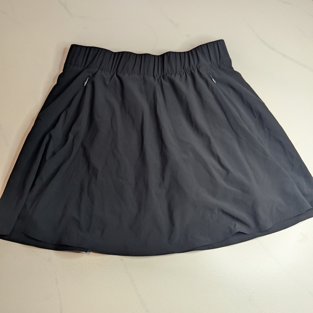 T by Talbots Black Skorts, Zippered Pockets Women’s, Size Small